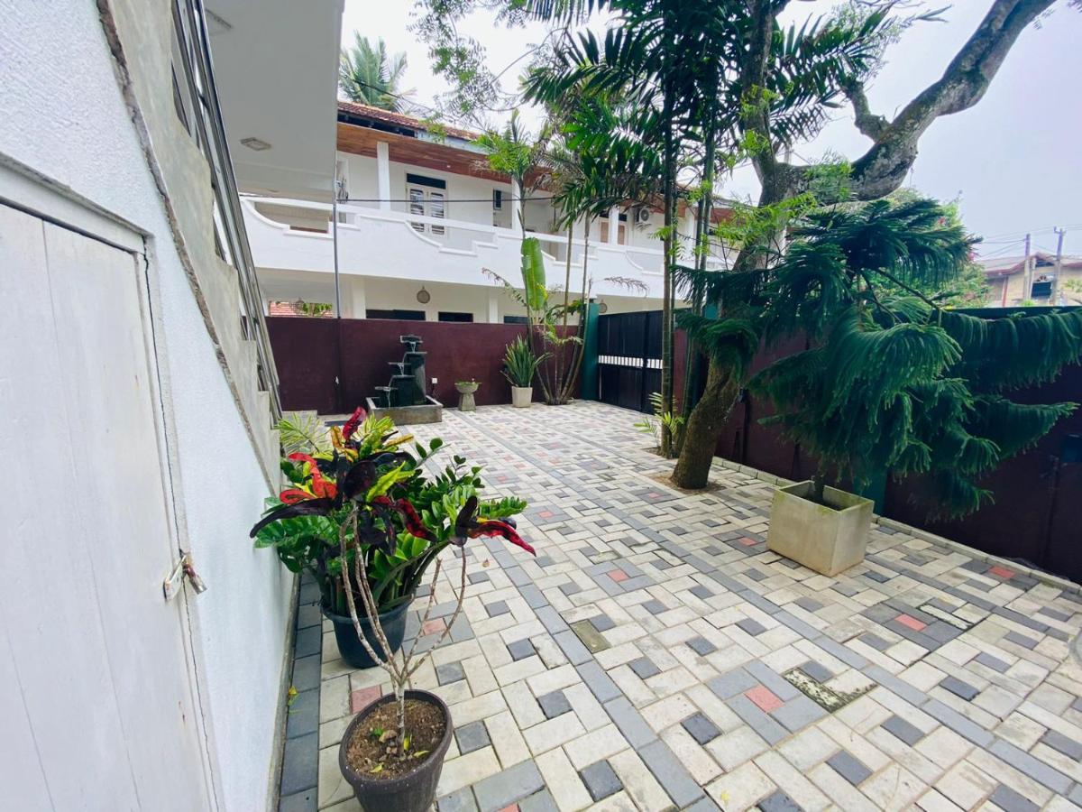 Copacabana Beach Hotel هيكادوفا المظهر الخارجي الصورة