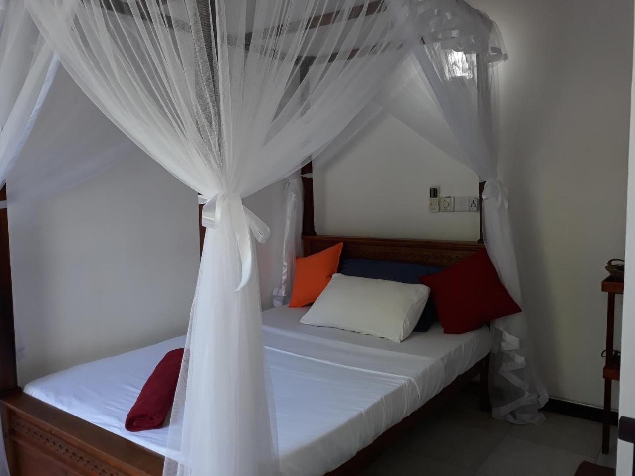 Copacabana Beach Hotel هيكادوفا المظهر الخارجي الصورة