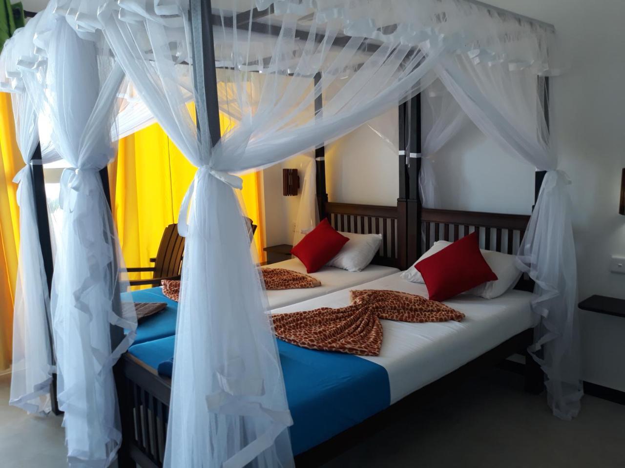 Copacabana Beach Hotel هيكادوفا المظهر الخارجي الصورة