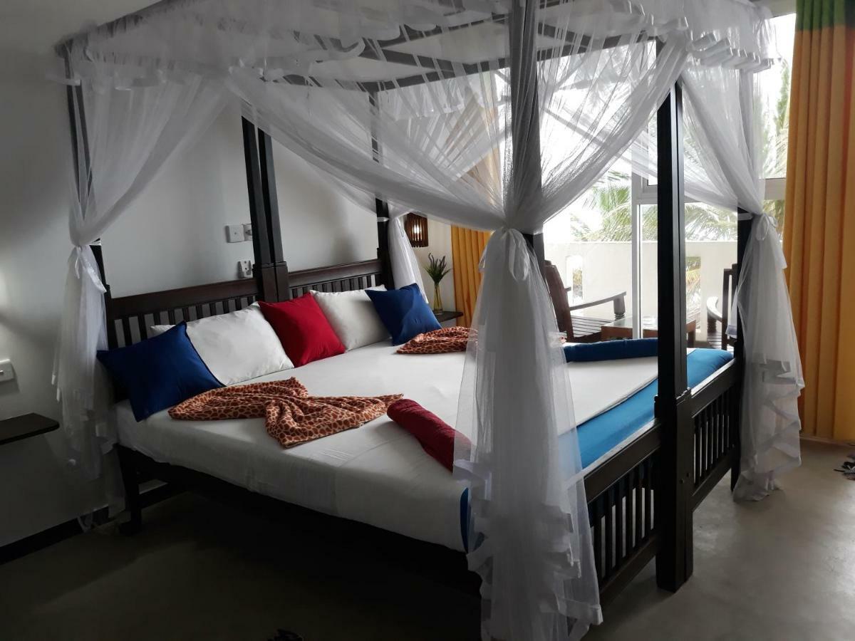 Copacabana Beach Hotel هيكادوفا المظهر الخارجي الصورة