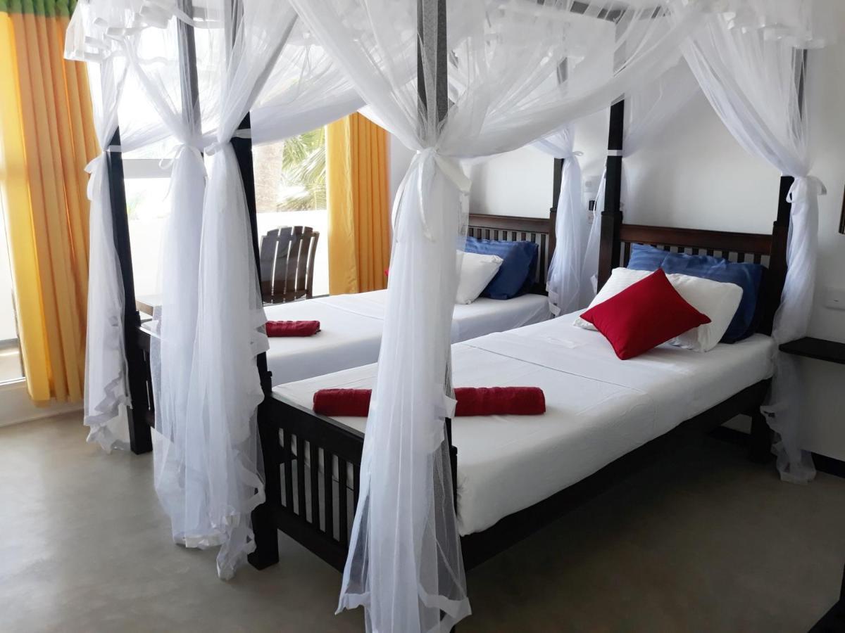 Copacabana Beach Hotel هيكادوفا المظهر الخارجي الصورة
